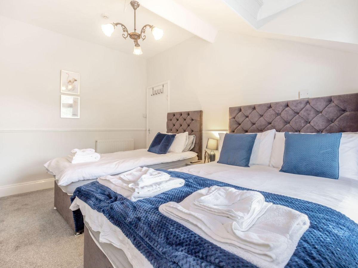 Sail Lodge Скарборо Экстерьер фото